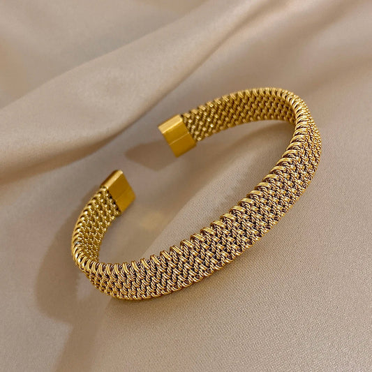 Vintage Gold Weave Chain Bracelet