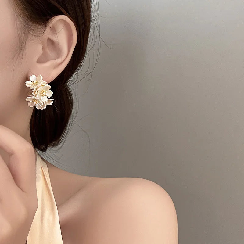White Shell Flower Pearl Hoop Earrings
