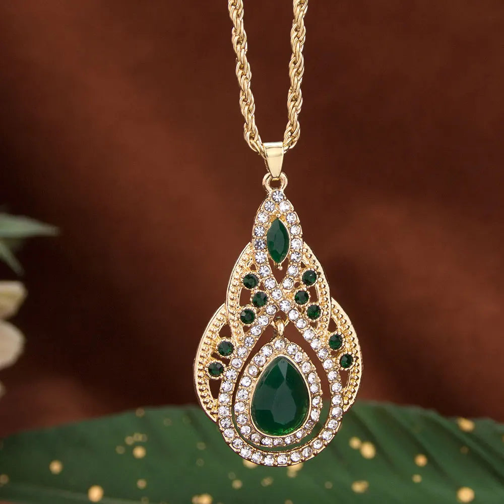 Gold Arabian Crystal Pendant Necklace