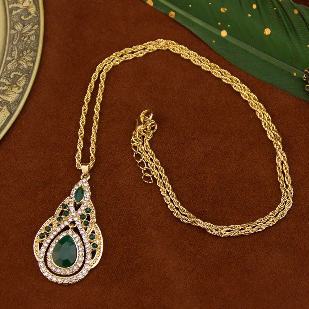 Gold Arabian Crystal Pendant Necklace