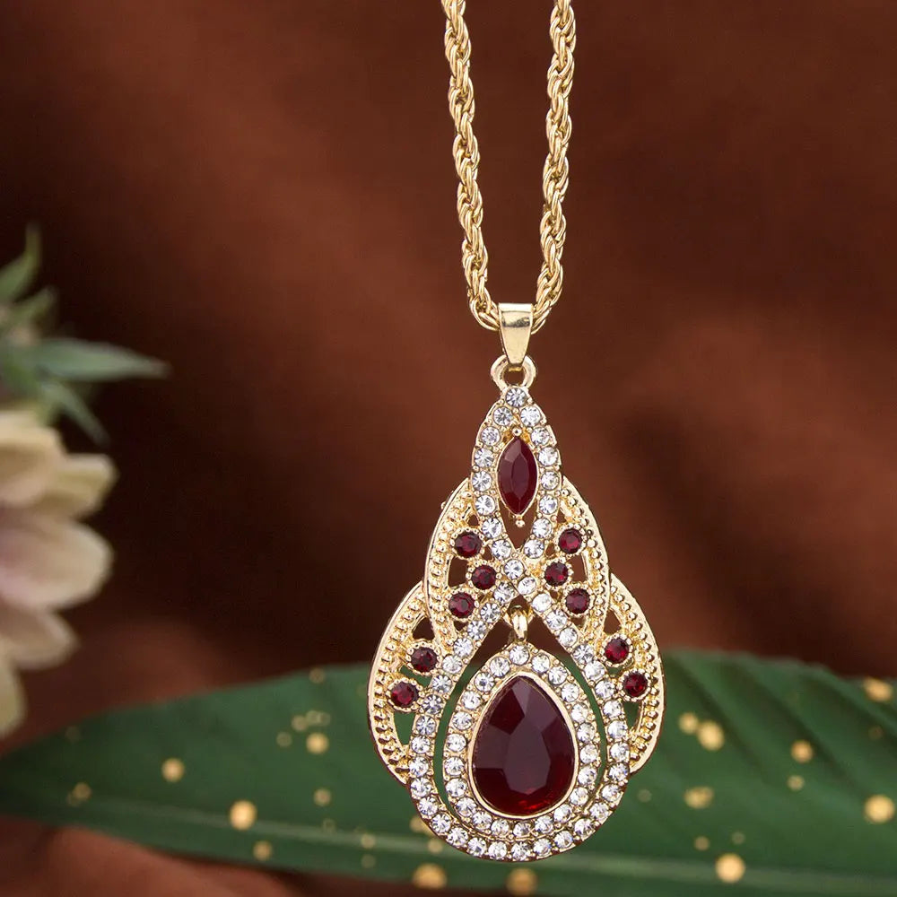 Gold Arabian Crystal Pendant Necklace