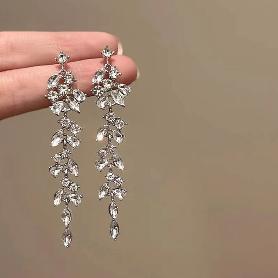 Women’s Wheat Tassel Diamond Earrings
